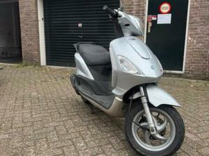 PIAGGIO FLY — SCOOTERS | PEUGEOT — MARKTPLAATS