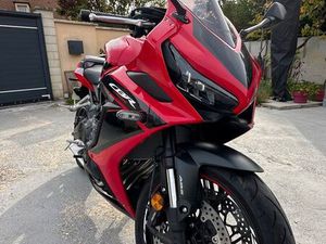 HONDA CBR650R