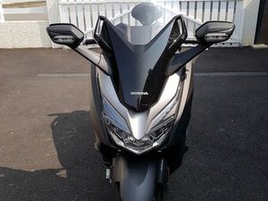 SCOOTER HONDA 300CM3