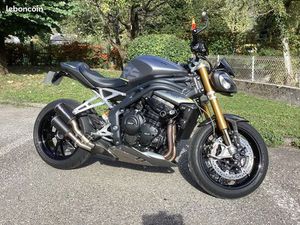TRIUMPH SPEED TRIPLE 1200 RS