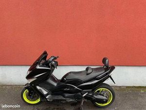 YAMAHA TMAX 500