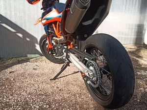 KTM SMC R 690