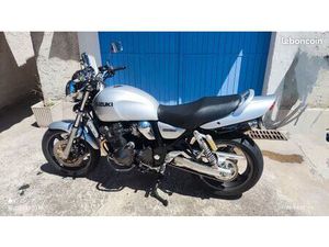 SUZUKI GSX 750 INAZUMA