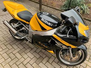 SUZUKI GSXR 750 K1