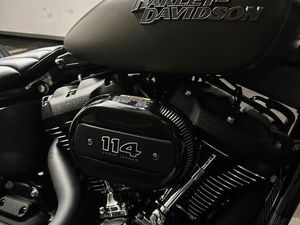HARLEY DAVIDSON STREETBOB