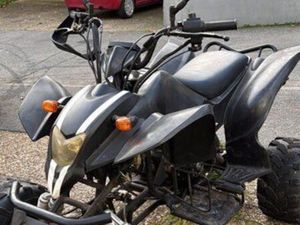 QUAD 250 NON HOMOLOGUÉ