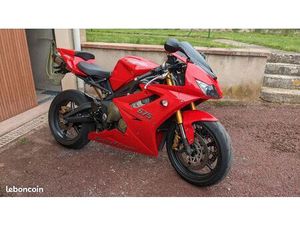 TRIUMPH 675 DAYTONA 2009