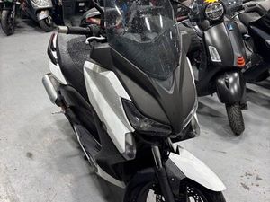 YAMAHA X MAX 125 CC 3 ABS