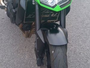 VEND KAWASAKI Z750