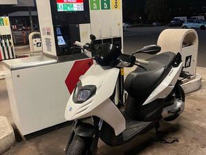 PIAGGIO TYPHOON 2T DE 2020 UNIQUEMENT ÉCHANGE