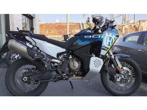 VENDO HUSQVARNA NORDEN 901 EXPEDITION (2023 - 24) USATA A MILANO (CODICE 9873291) - MOTO.IT
