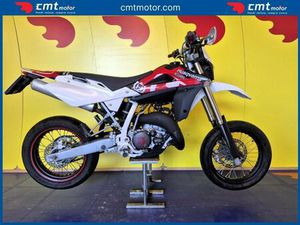 VENDO HUSQVARNA SMS 125 (2012 - 13) USATA A CALCINATO (CODICE 9873223) - MOTO.IT