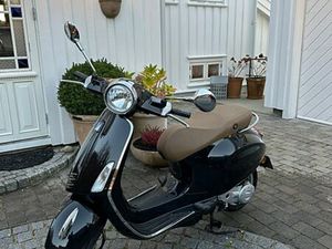 VESPA PRIMAVERA 50