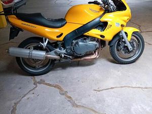 TRIUMPH 995 SPRINT RS