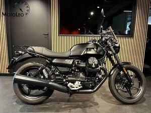 MOTO GUZZI V 7 III STONE ZWART