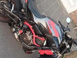 YAMAHA MT-07 - 35KW (ONBEGRENSD.) -FULL AKRAPOVIC 25D KM — MOTOREN | YAMAHA — MARKTPLAATS
