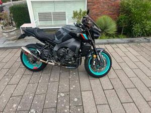 YAMAHA MT-10 2022 AKRAPOVIC NL DEALERONDERHOUDEN — MOTOREN | YAMAHA — MARKTPLAATS
