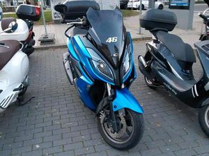 KYMCO DOWNTOWN 300 I - LEISTUNGSSTARKER ROLLER