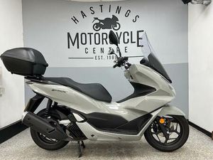 HONDA PCX125 SCOOTER PETROL CVT V-BELT EURO 5 (12 PS) 125 CC