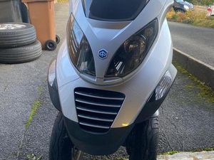 PIAGGIO MP3 250 IE BJ. 2007