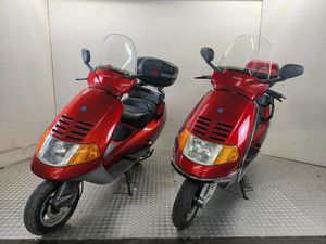 2 X HEXAGON 125 7500 UND 9500KM