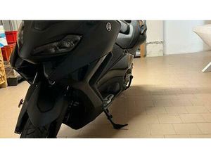 VENDO YAMAHA T-MAX 560 (2022 - 24) USATA A BELLARIA-IGEA MARINA (CODICE 9873408) - MOTO.IT