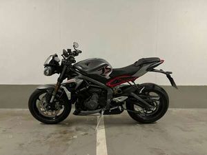 TRIUMPH STREET TRIPLE 765