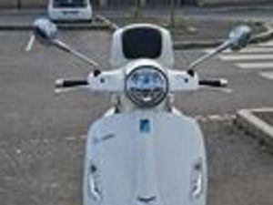 PIAGGIO VESPA 300 GTS HPE SUPER