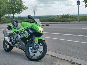 KAWASAKI NINJA 125 - BJ. 2020 - 15 PS