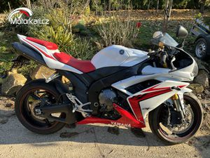 YAMAHA YZF-R1