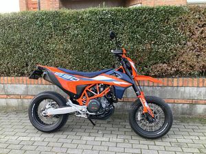 R MO-I! 1.TULAJ! 2.630KM! KARCMENTES GYÁRI ÁLLAPOT! AKRAPOVIC!