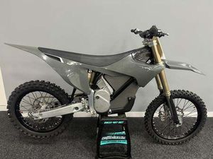 STARK VARG ALPHA 2025 GEN2 80 BHP ZERO HOURS - DIRT WHEELZ UK 01633 497007