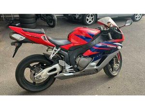 HONDA CBR 1000 RR SC57