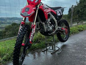 HONDA CRF 450 - BJ 2022 - TOP GEPFLEGT !