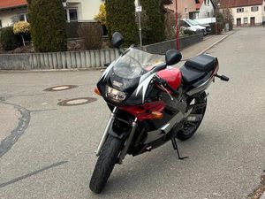 YAMAHA FZR 3HE /A2 GEDROSSELT