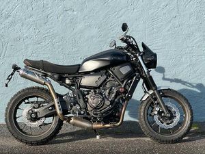 YAMAHA XSR 700 MIT AKRAPOVIC 35KW MÖGLICH