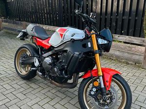 YAMAHA XSR 900