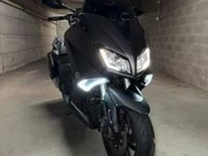 YAMAHA TMAX 530