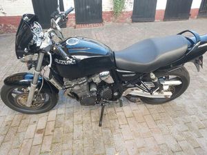 SUZUKI GSX 750