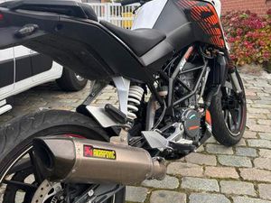 ② KTM DUKE 125