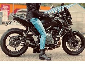 KAWASAKI Z650 DE 2018 AVEC 19 000 KM ET POT AKRAPOVIC
