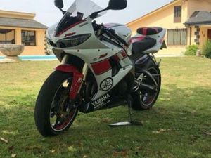 YAMAHA - R6