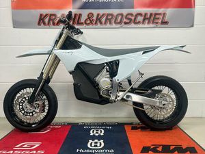STARK VARG SM 2026 SUPERMOTO ALPHA 80PS HANDBREMSE PIRELLI ROSSO