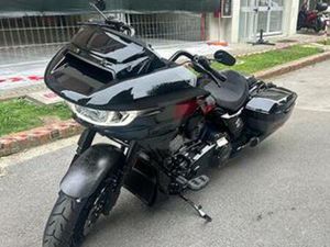 HARLEY-DAVIDSON CVO ROAD GLIDE ST