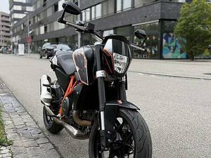 KTM 690 DUKE / FRISCH AB MFK CANTON BÂLE-VILLE -
