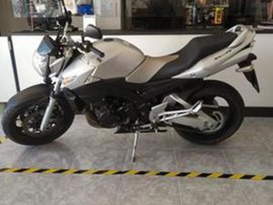 SUZUKI GSR 600