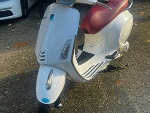 VESPA PRIMAVERA 125