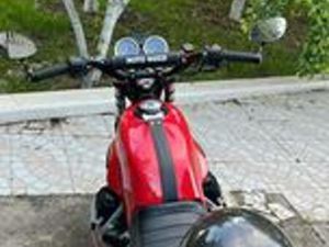 MOTOGUZZI V7
