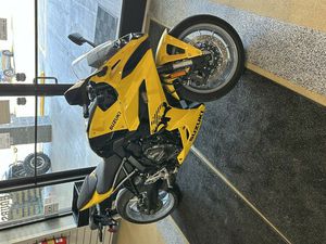 2024 SUZUKI GSX-S 8R