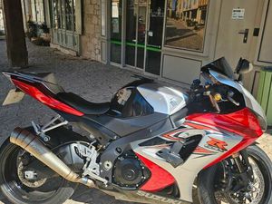 MOTO GSXR